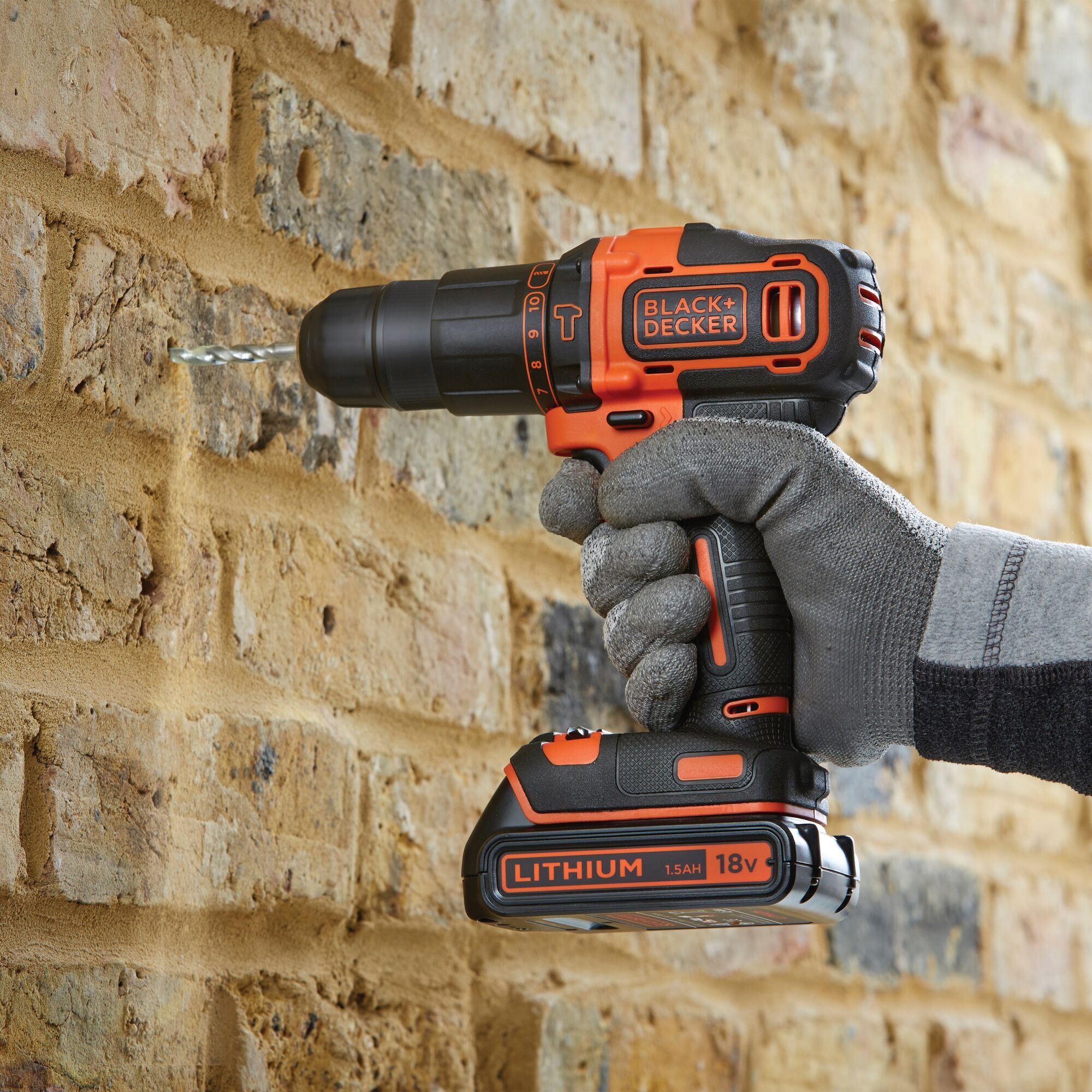 18V Cordless Hammer Drill With 2x 1.5Ah Batteries, 400mA Charger