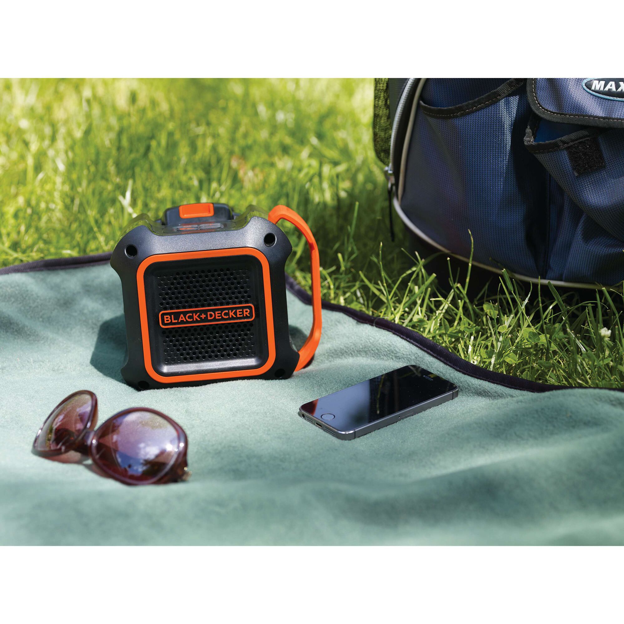 18V Bluetooth speaker | BLACK+DECKER