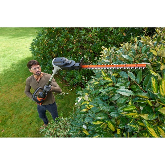 The 3in1 18V Cordless SEASONMASTER™ Multi-Tool