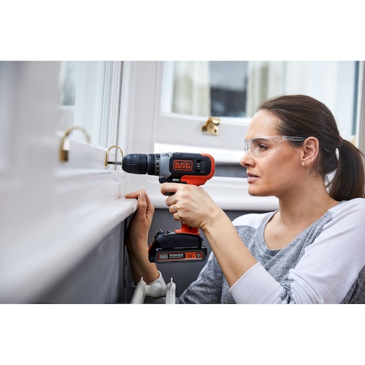 18V Cordless Drill Driver With 1.5Ah Battery & 400mA Charger