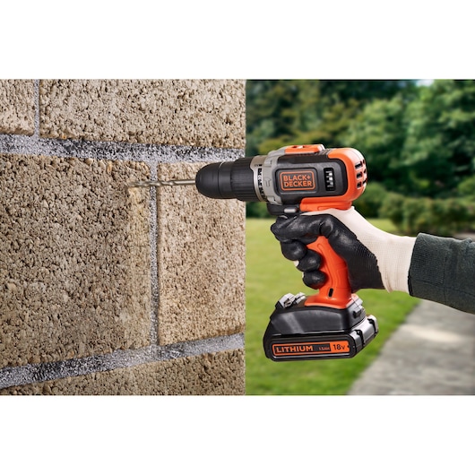 18V Cordless 2 Speed Hammer Drill with 2 x 1.5Ah Batteries and 400mA Charger