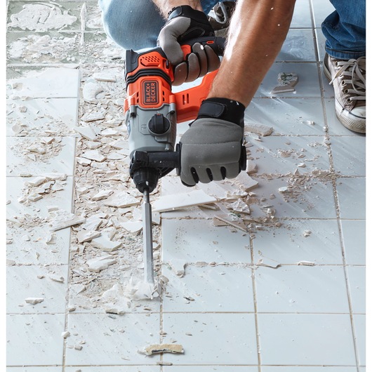18V Cordless SDS-Plus Hammer Drill With 1 Accessory in a Kit Box