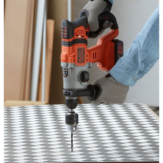 18V Cordless 2.5Ah SDS-Plus Hammer Drill With Kit Box