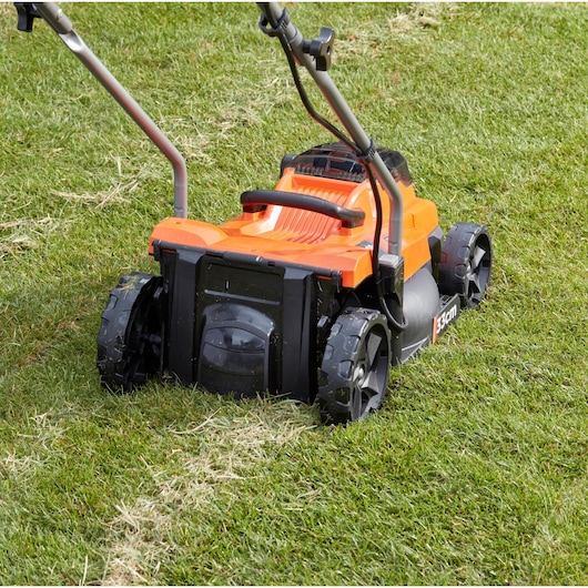 33cm Cordless 2 x 18V 4.0Ah Compact Mower