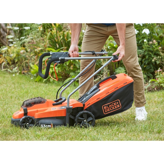 33cm Cordless 2 x 18V 4.0Ah Compact Mower