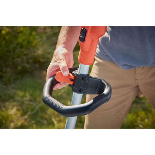 36V Cordless STRIMMER® 33cm String Trimmer with POWERCOMMAND™ - 2.5Ah Battery Kit