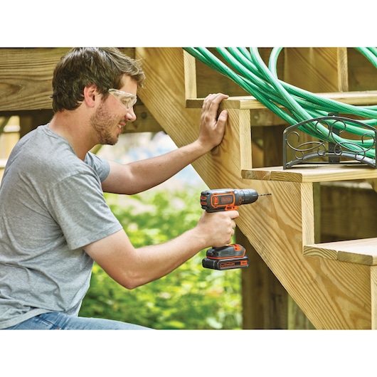 18V Cordless Drill Driver With 2x 1.5Ah Batteries, 400mA Charger in a Kitbox