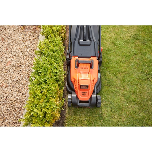 42cm 1800W Mower with EasySteer™