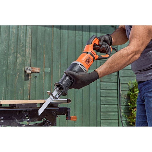 750W Electric Reciprocating Saw With Branch Holder and 2x Blades in Kit Box