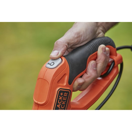 550W STRIMMER® 28cm String Trimmer with POWERCOMMAND™