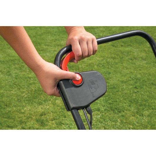 600W Lawn Raker