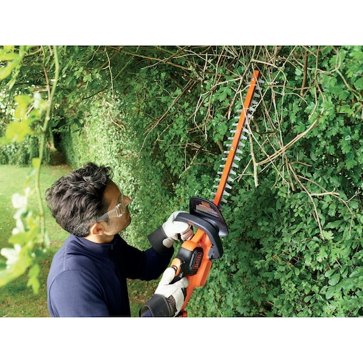 45cm 18V 2Ah POWERCOMMAND™ Hedge Trimmer