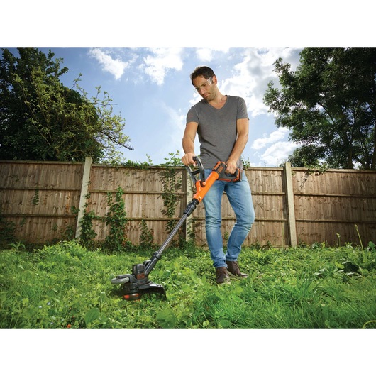 18V POWERCONNECT™ Cordless STRIMMER® String trimmer (without battery or charger)