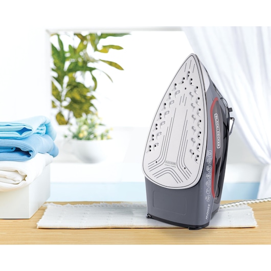2200W MPP Steam Iron with Ceramic Soleplate