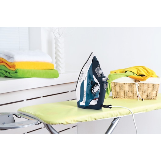 2400W MPP+ Steam Iron with Auto Shutoff and Ceramic Soleplate