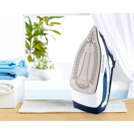 2400W MPP+ Steam Iron with Auto Shutoff and Ceramic Soleplate
