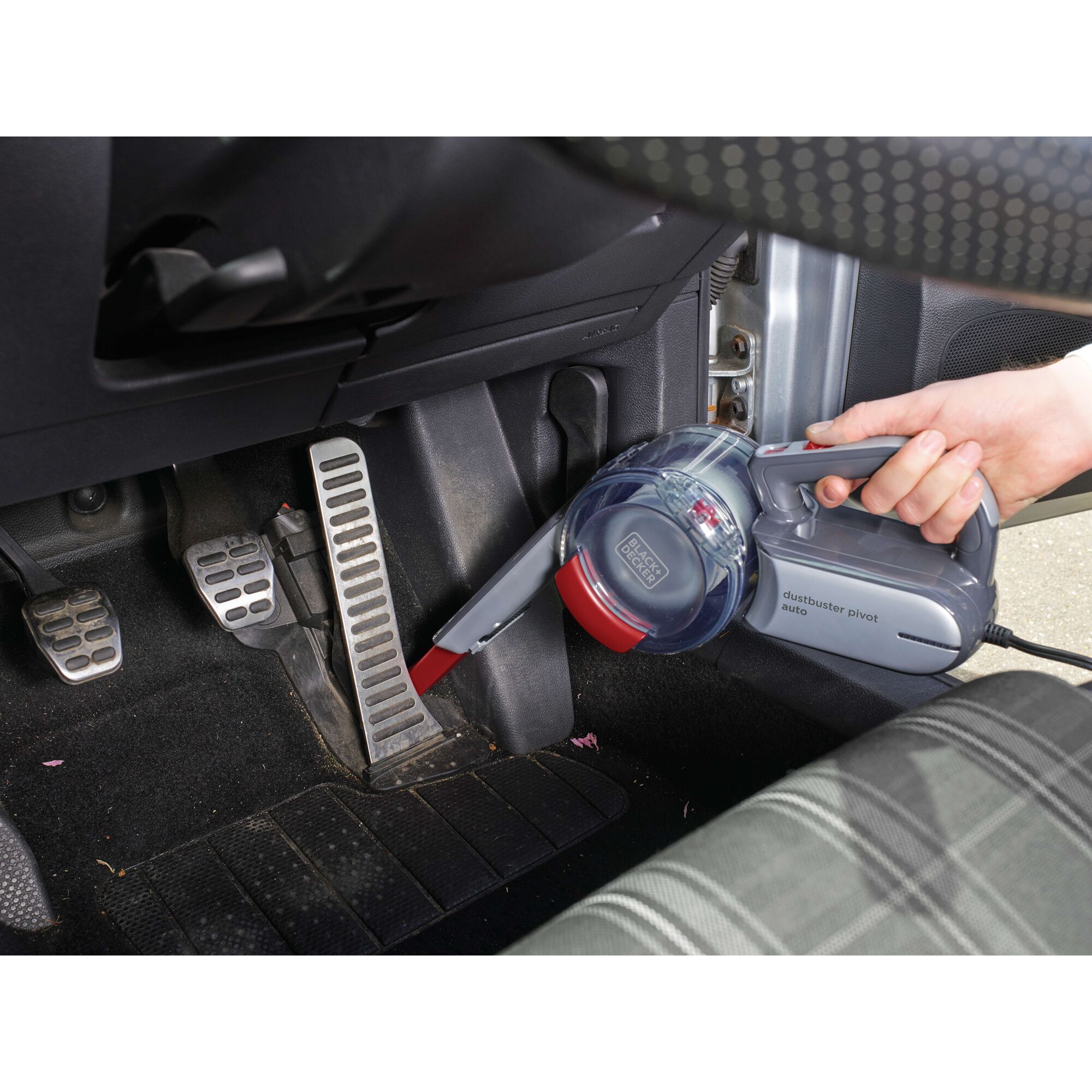12VDC Pivot dustbuster auto hand vac | BLACK+DECKER